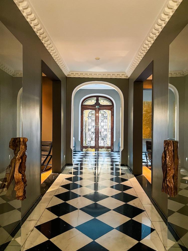 Magnolia Hotel